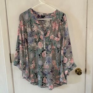 Torrid Size 3 Harper grey blouse with pink blue green floral print
